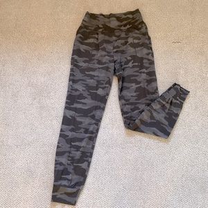 Like New!  Athleta Salutation Camo Joggers